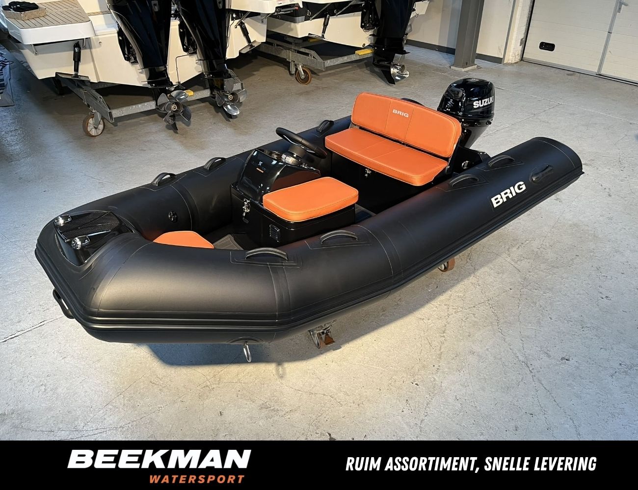 Brig Falcon 330 Tender hoofdfoto: 1