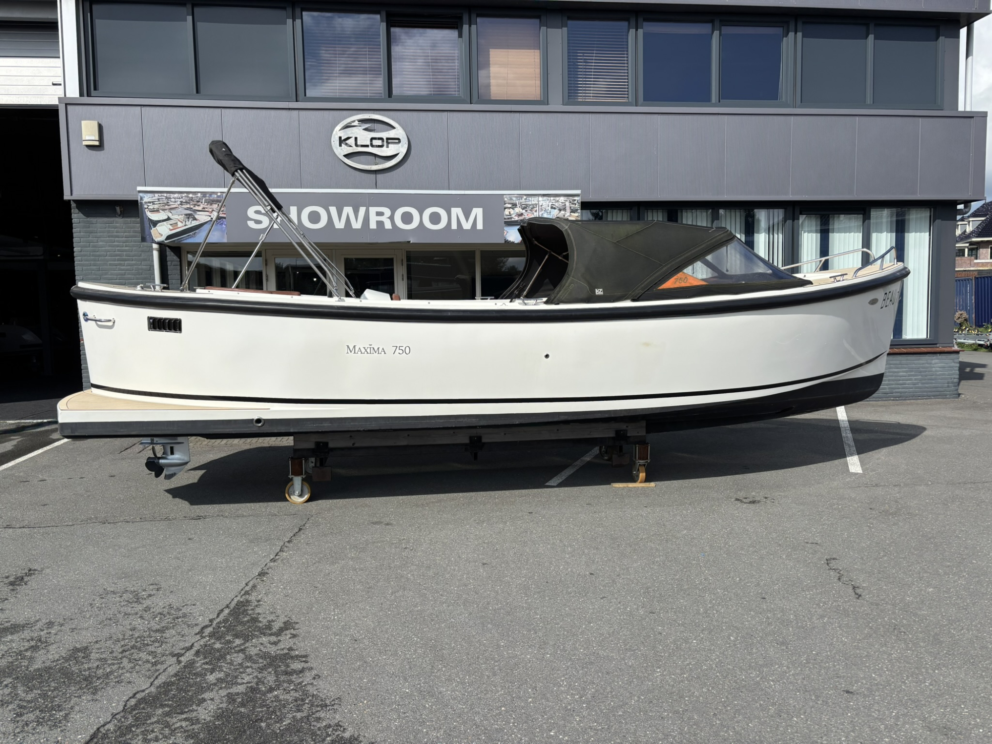 Maxima Boats 750 Flying Lounge met Honda 40 pk van bouwjaar 2020!