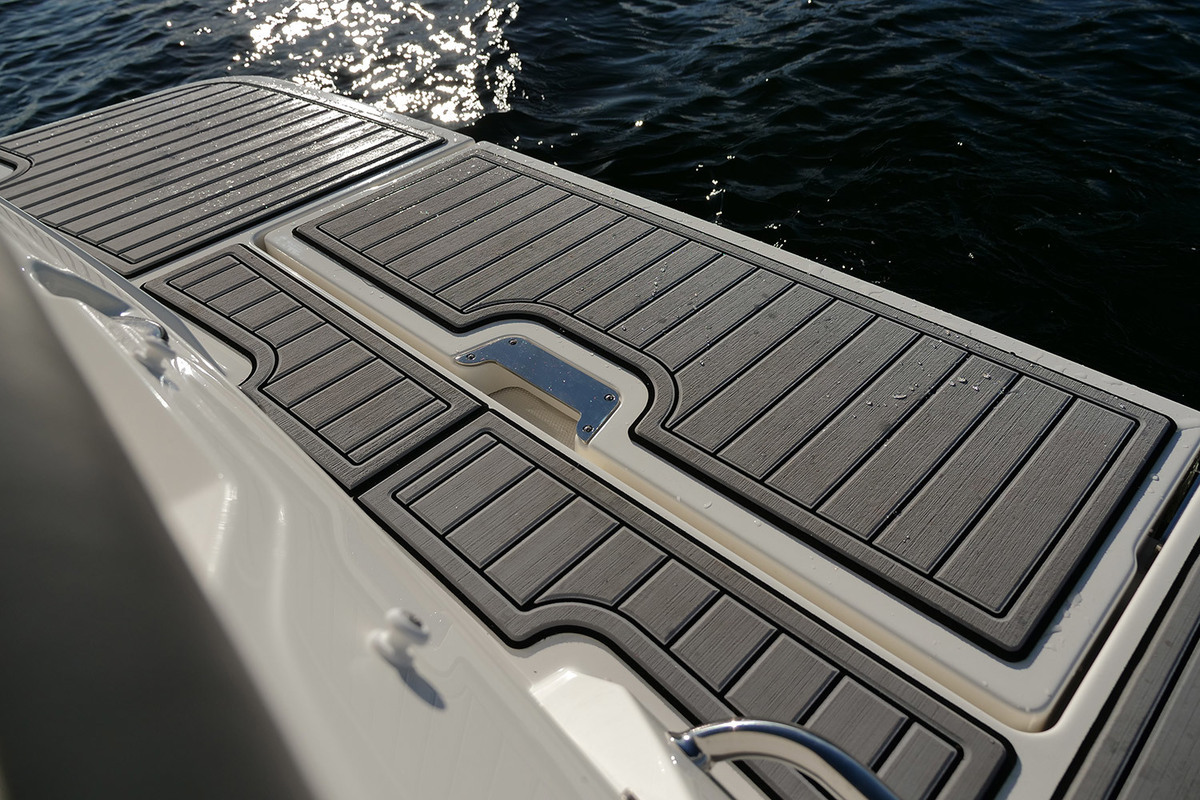 Sea Ray SPX 230