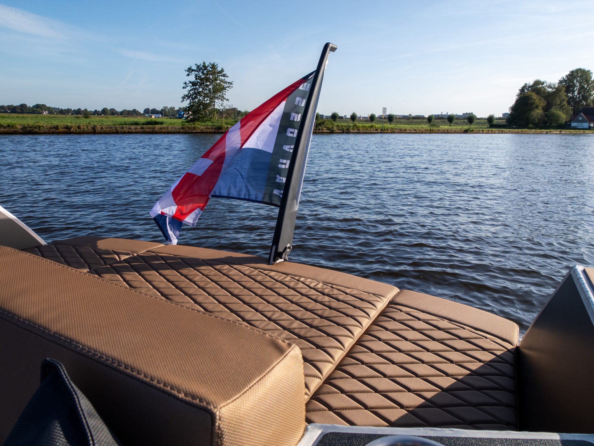 Van Vossen VanVossen E-Tender 700