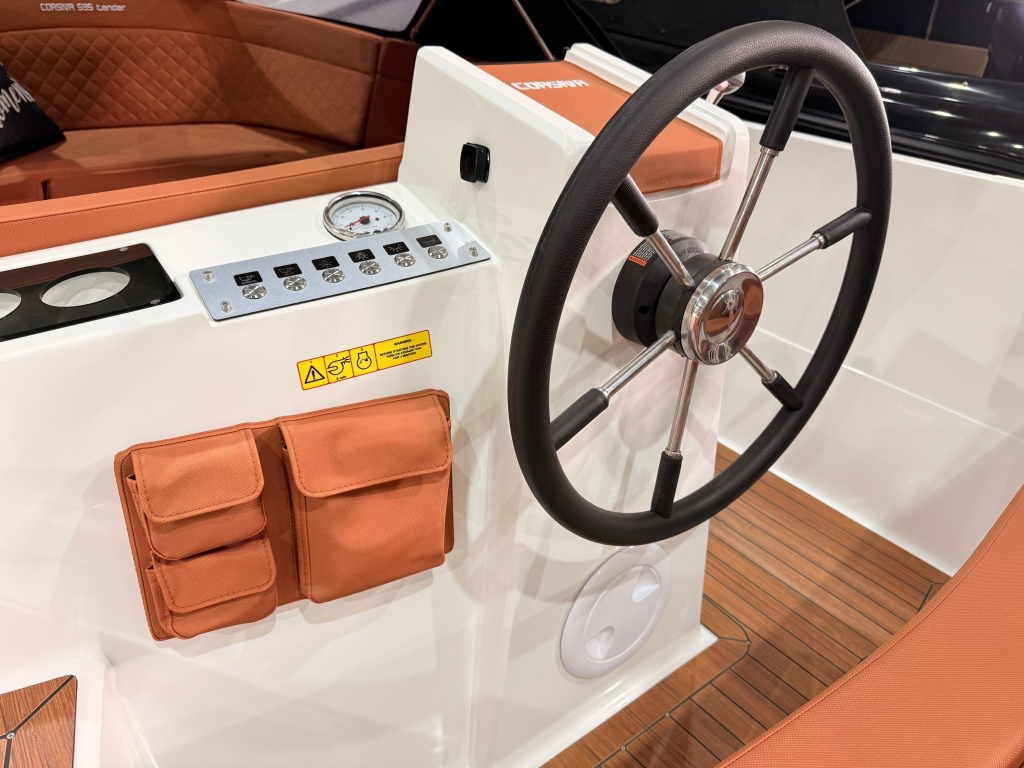 Corsiva  595 tender incl. 60 Pk, DIRECT VAREN