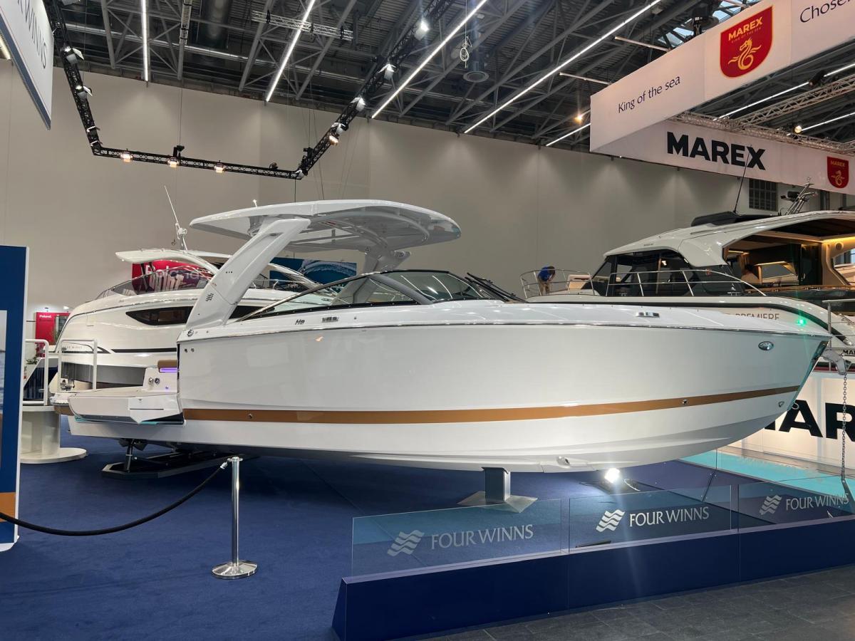 Four Winns H9 Bowrider