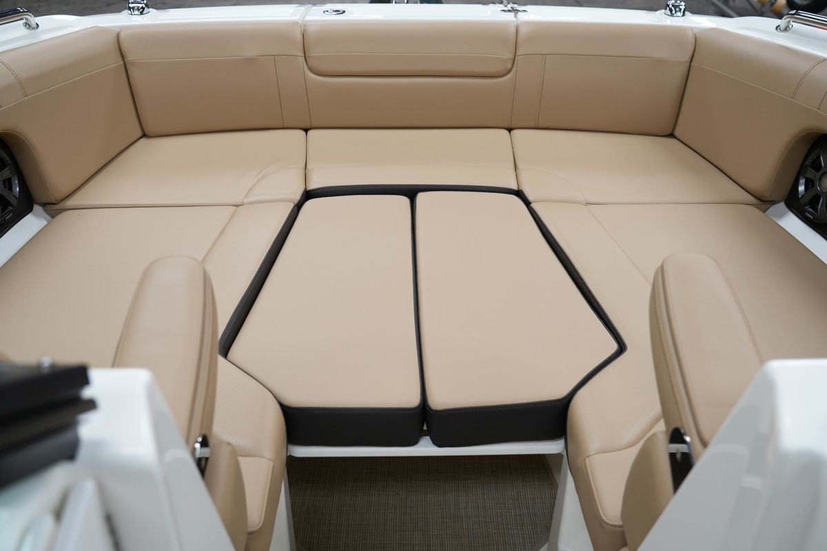 Sea Ray SDX 270
