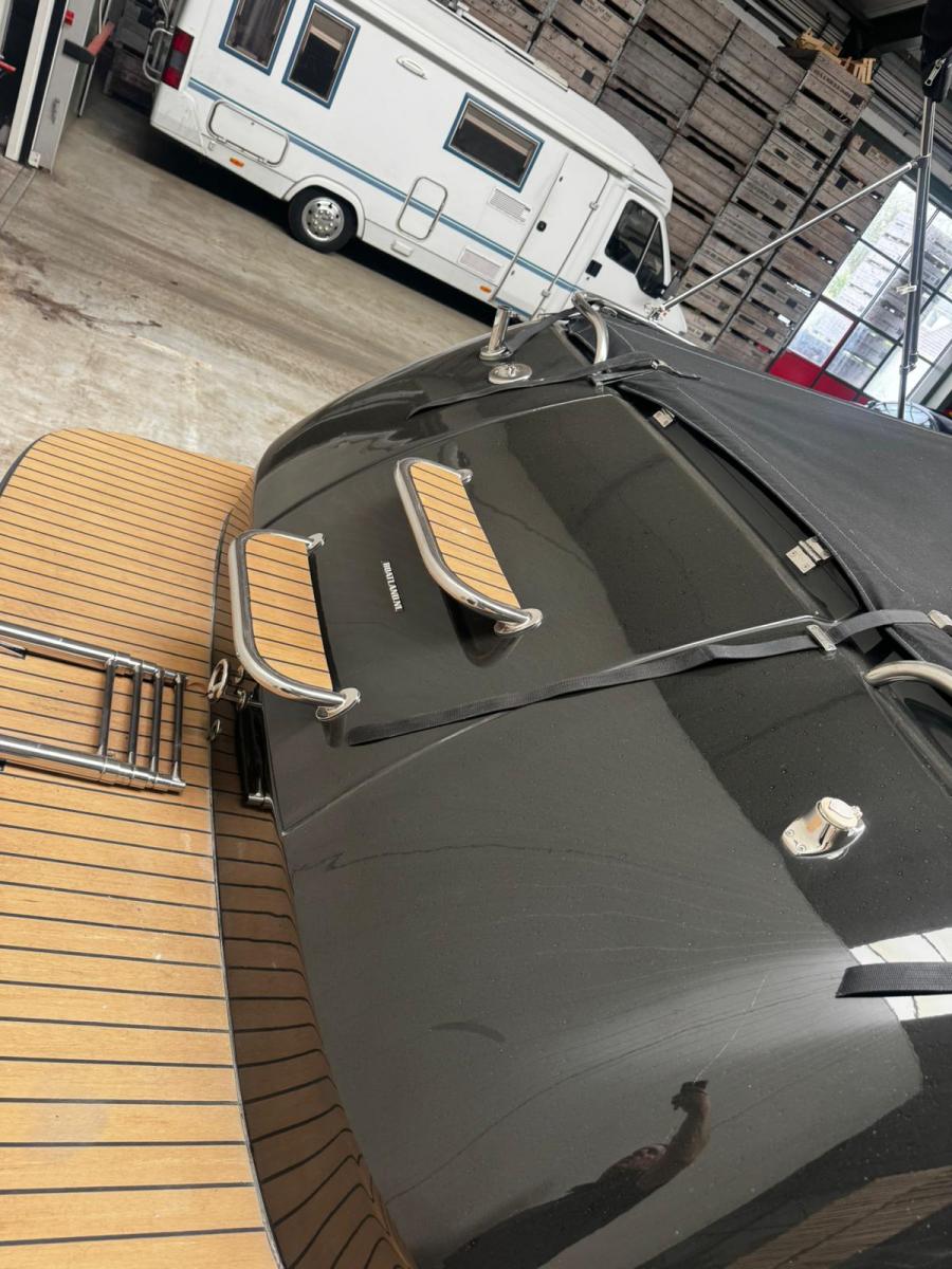 Primeur 710 Tender met Boegschroef