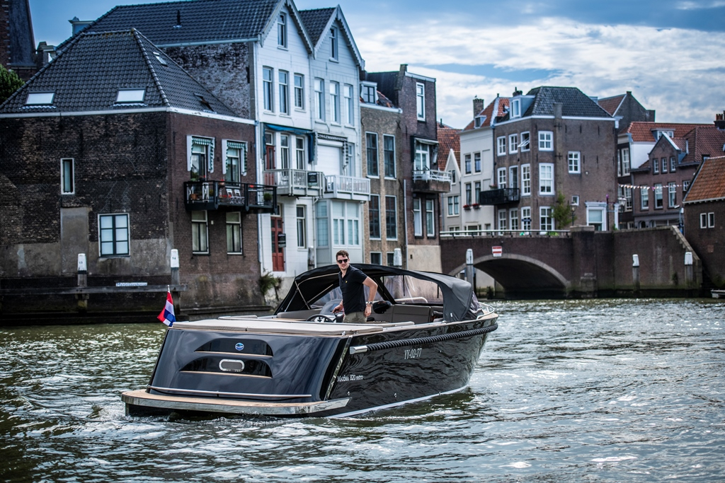 Maxima Boats 820 retro in RAL 7030 kleur op voorraad!