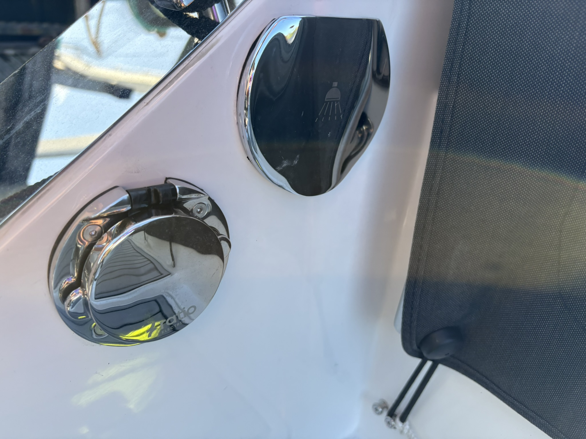 Maxima Boats 800 Cabin zwart - wit met Honda 250 pk op voorraad!