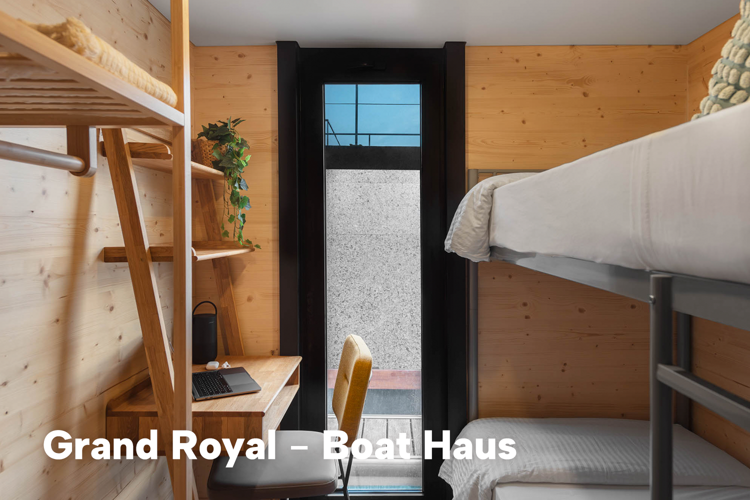 Boat Haus Mediterranean 12X4,5 ROYAL Houseboat