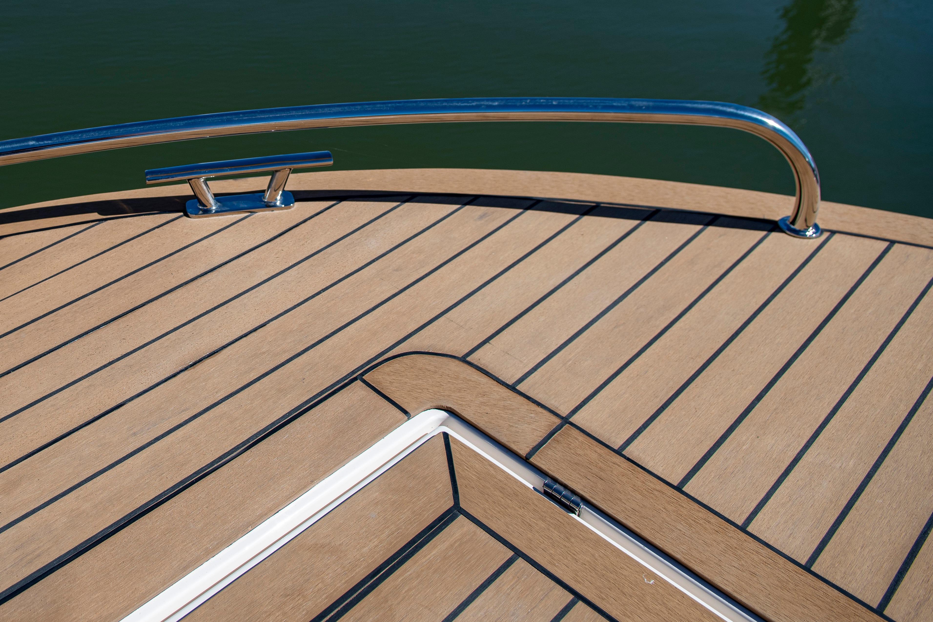 Lago Amore 733 Tender