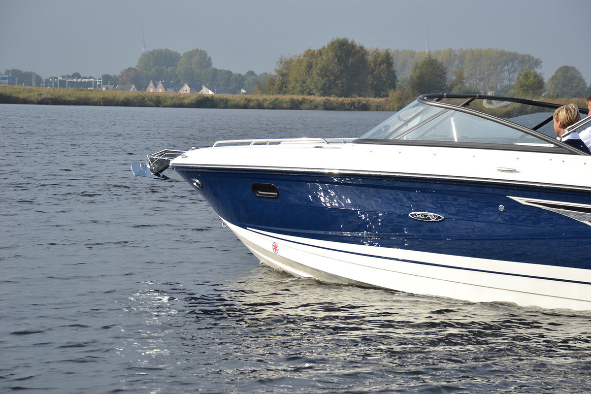 Sea Ray Sun Sport 250
