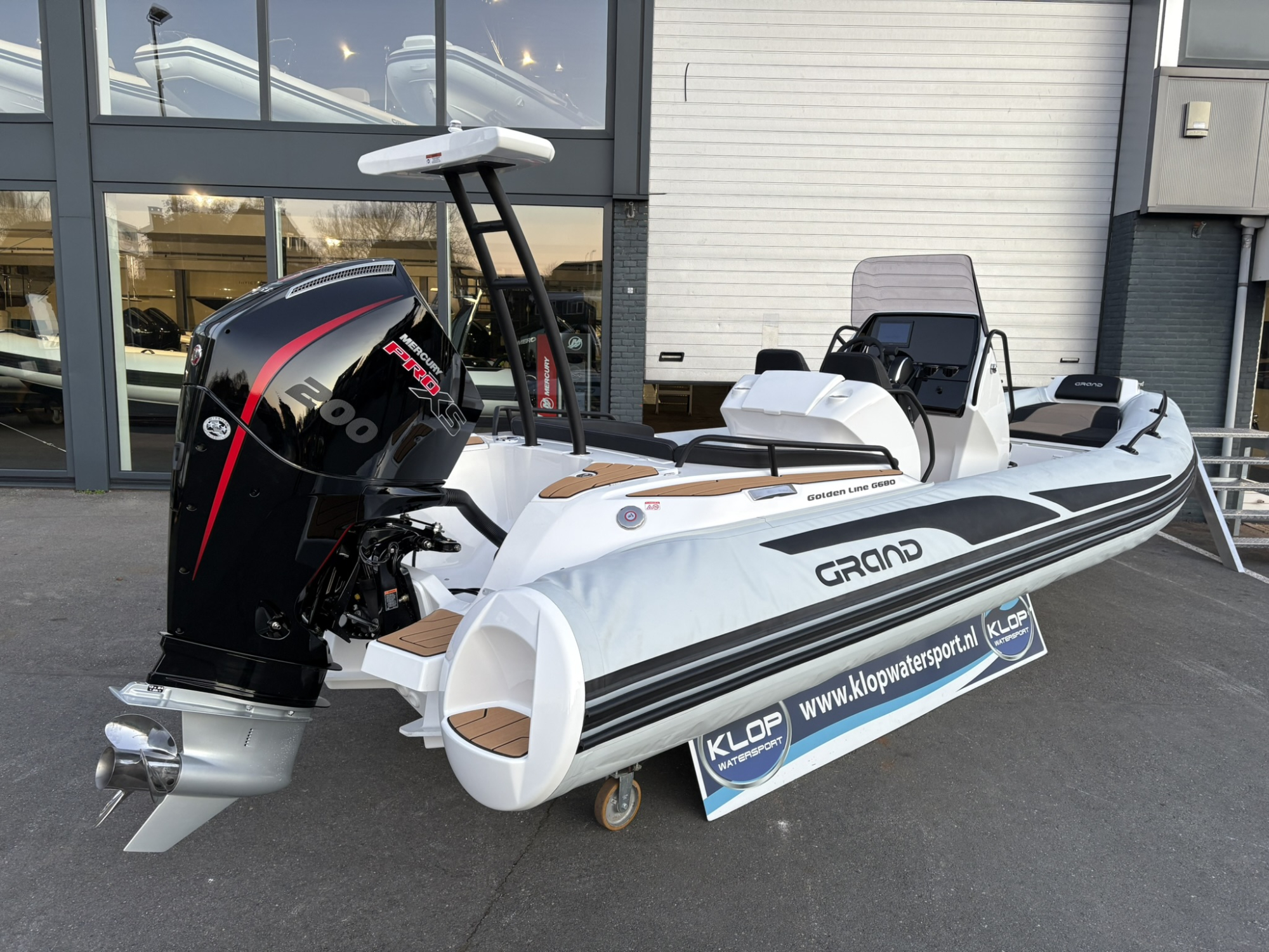 Grand Ribs Grand Golden Line G680 met Mercury 200 pk V8 op voorraad!