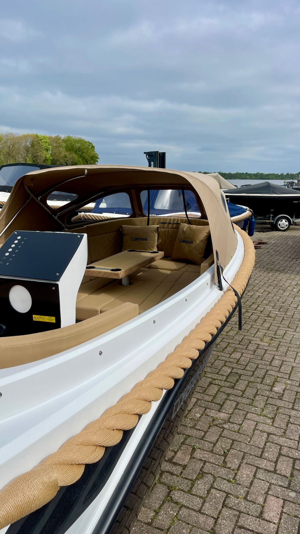 Corsiva 600 tender vaarklaar occasion