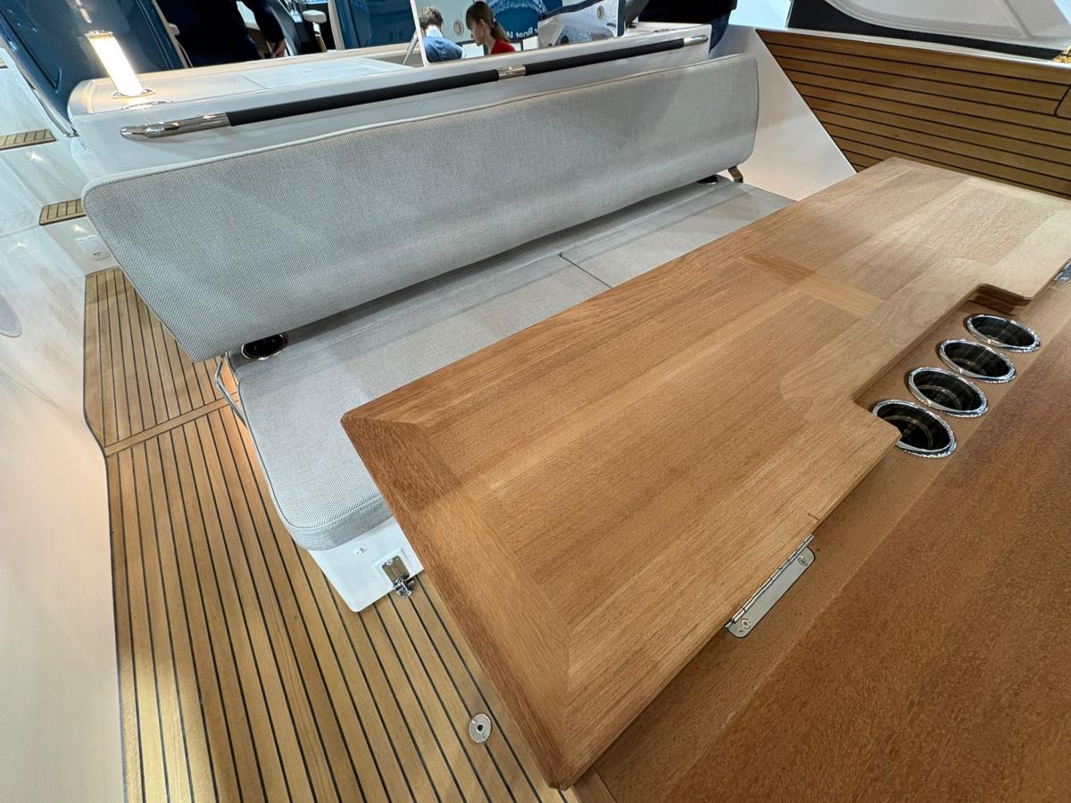Jeanneau DB43