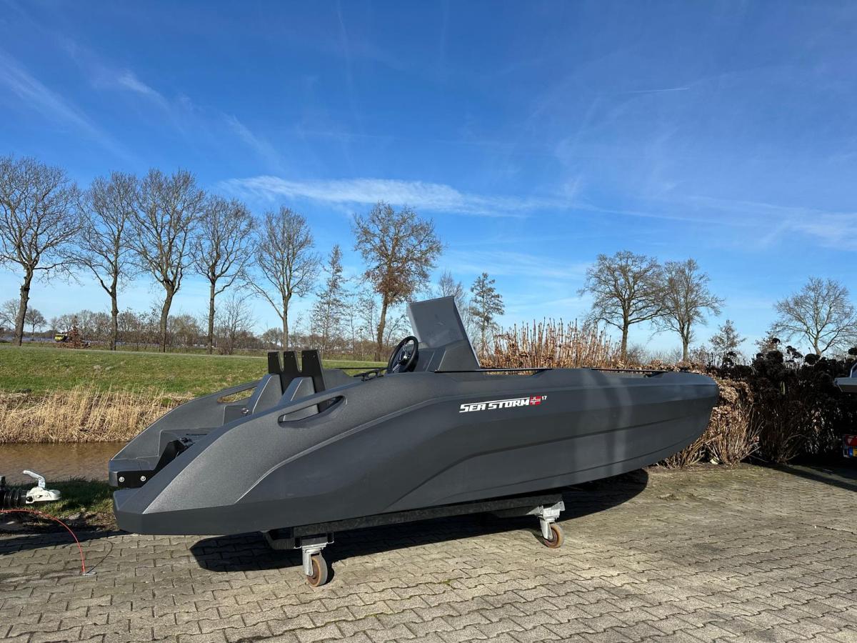 SEASTORM 17