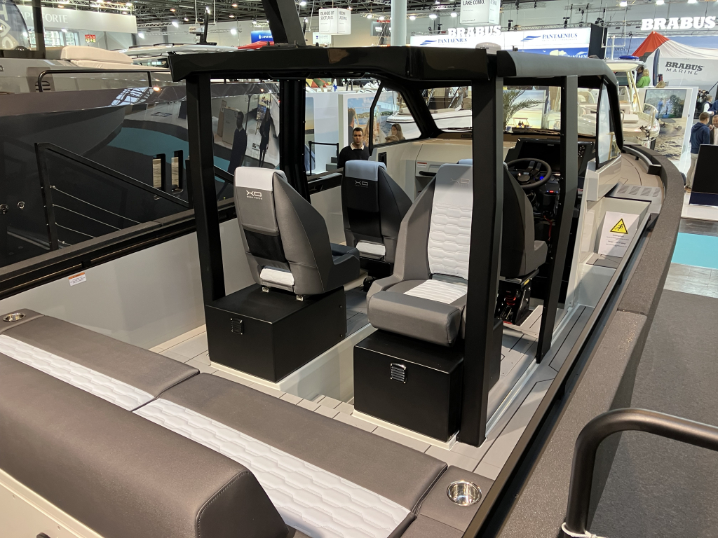 XO Boats DFNDR A8 DEMO 2025