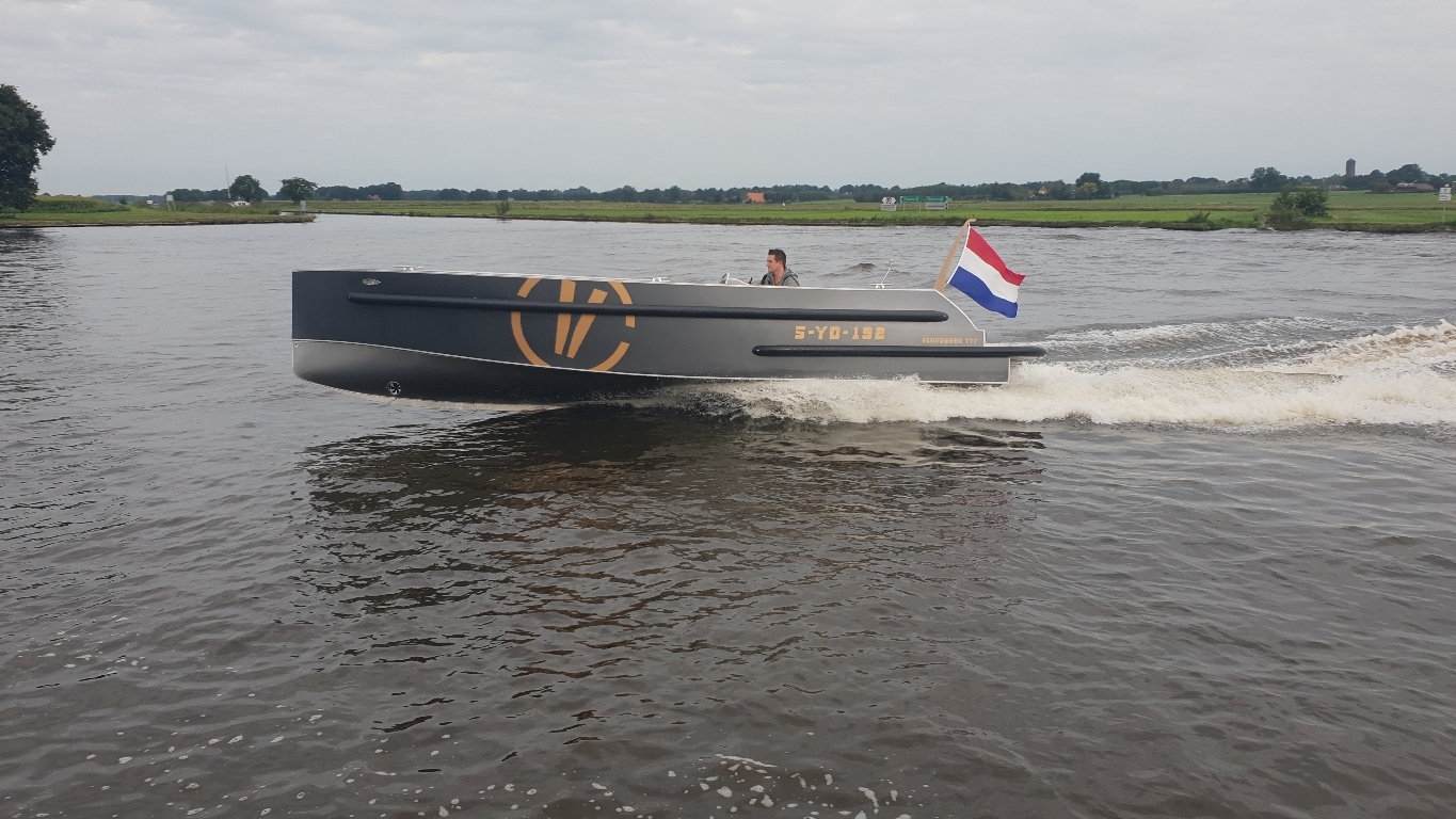 Van Vossen VanVossen Tender 777 (sport)