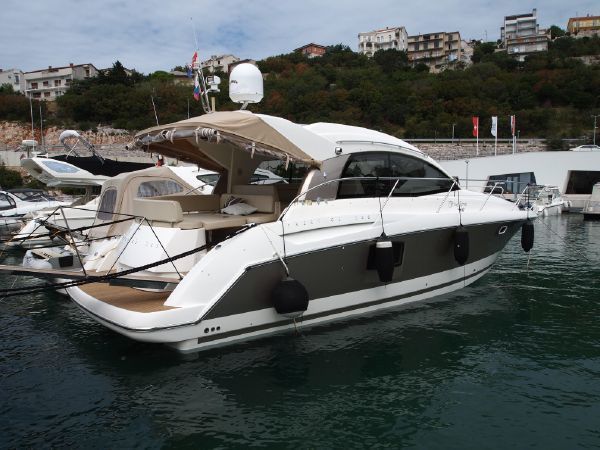 Jeanneau Prestige 38S hoofdfoto: 1