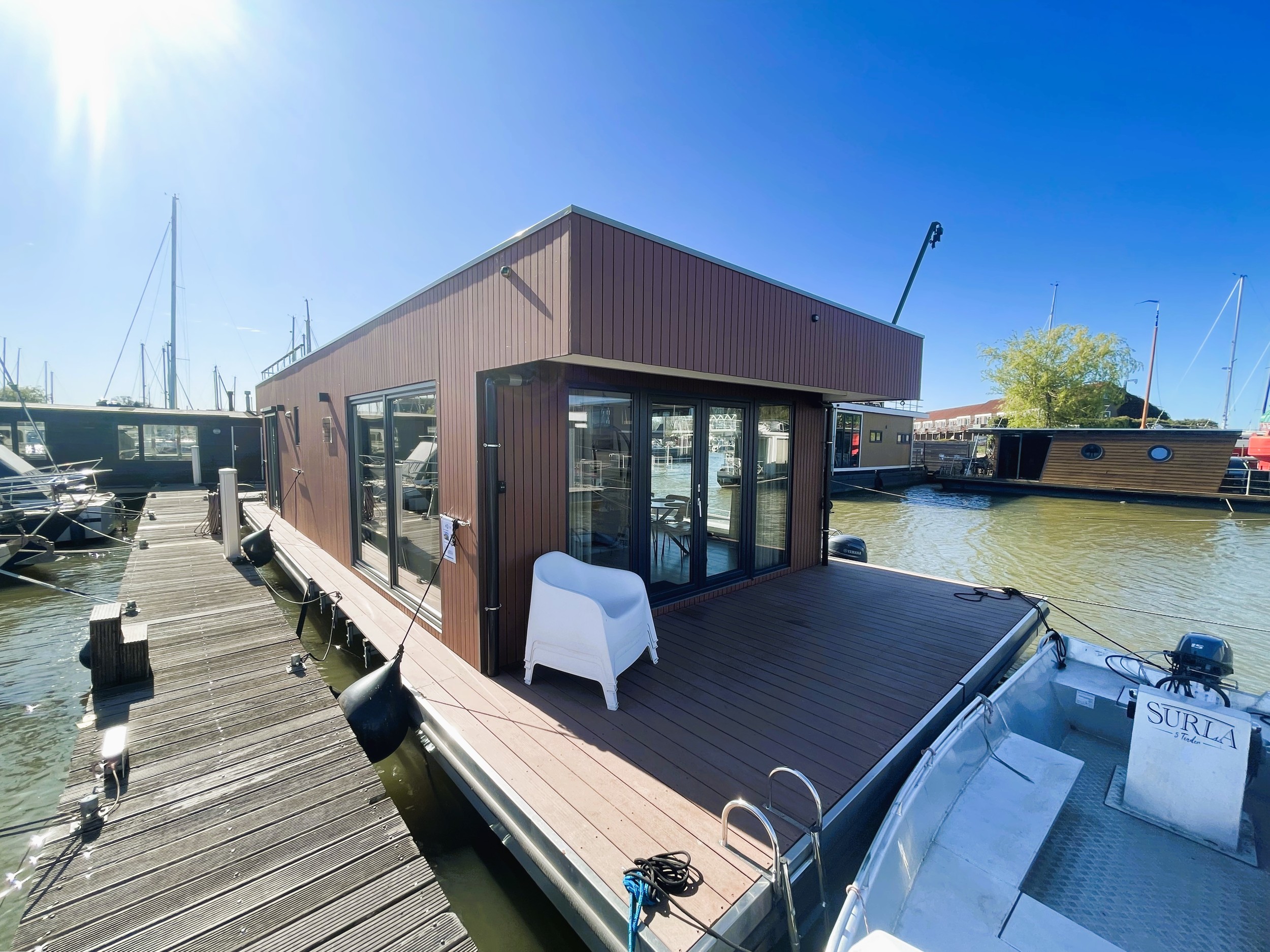 Surla 15 Houseboat Zelfvoorzienend