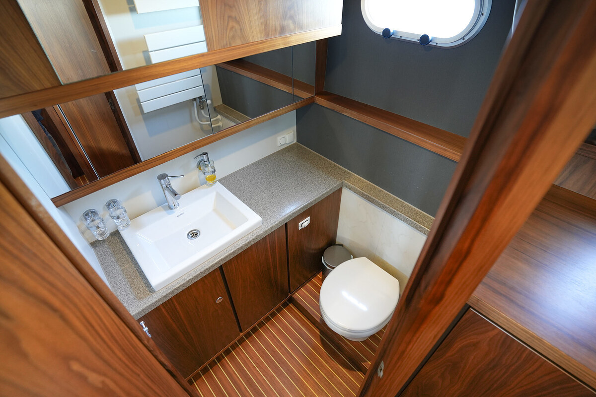 Linssen Grand Sturdy 410 AC Variotop met stabilisator