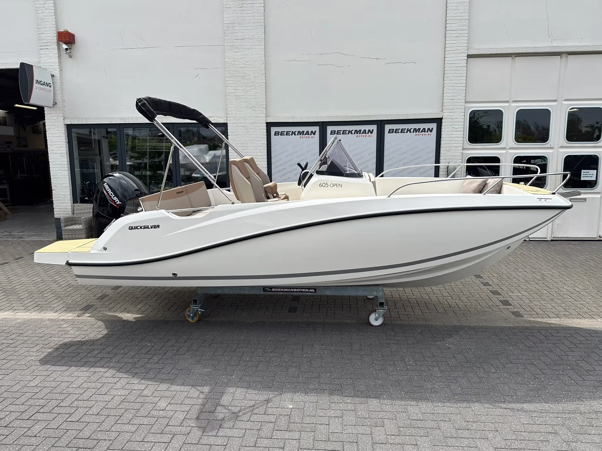 Quicksilver 605 Open