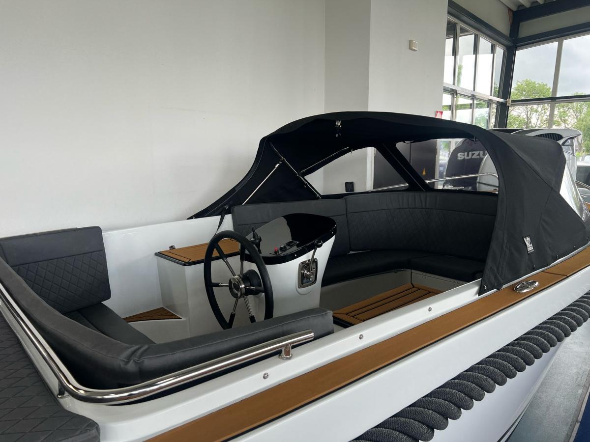 Maxima 620 Retro Tender