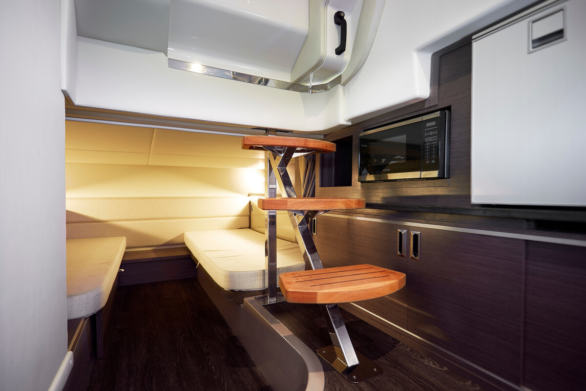 Sea Ray Sundancer 320