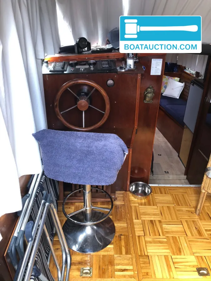 Motorboat 960