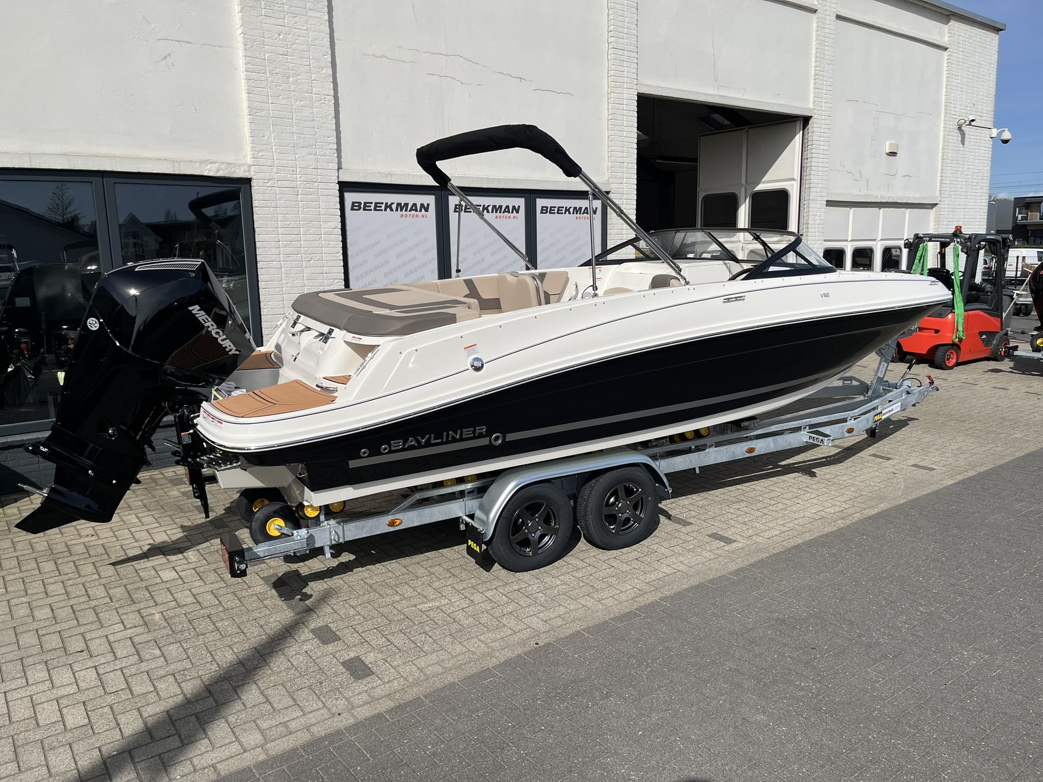 Bayliner VR6 Bowrider