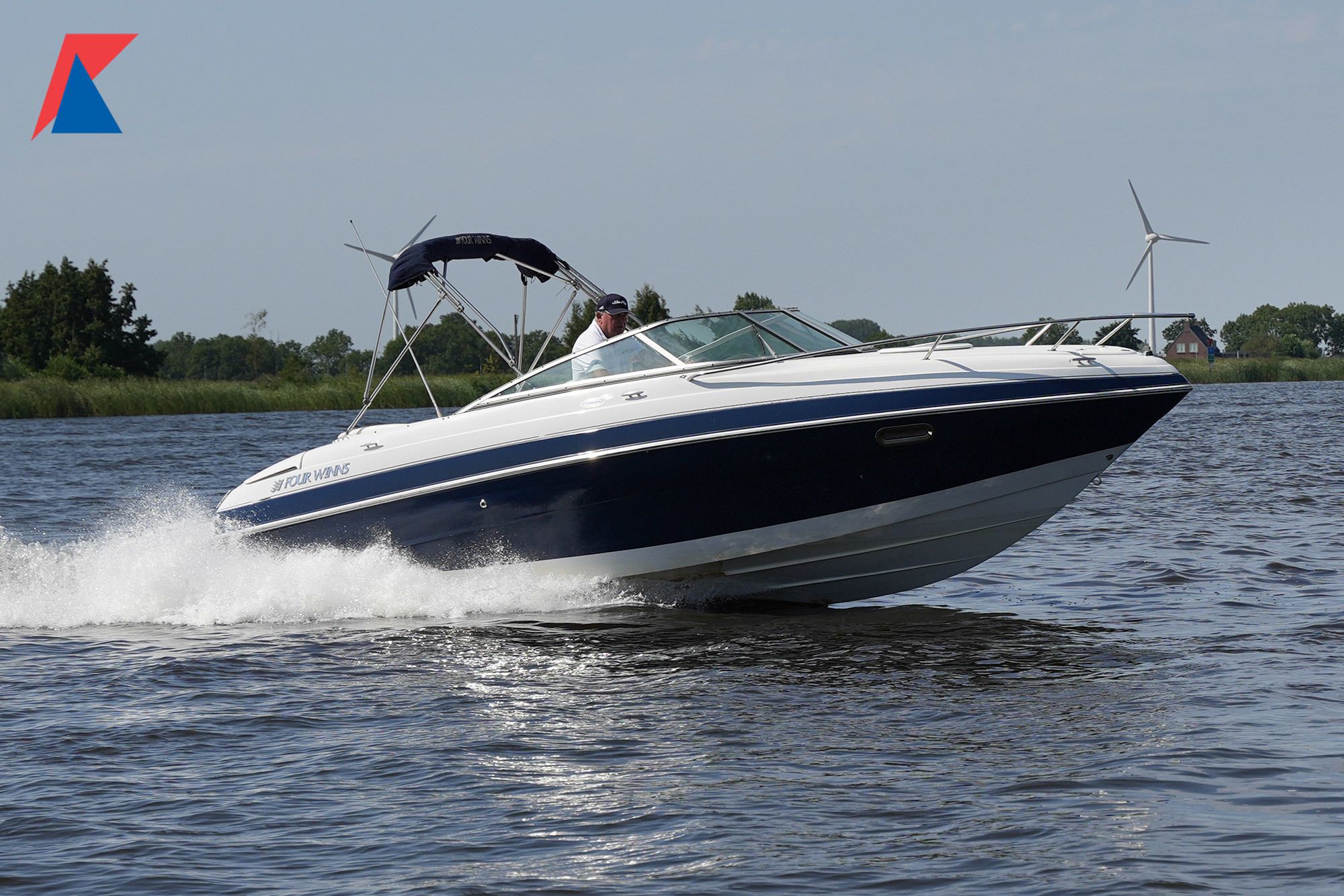 Four Winns 225 Sundowner