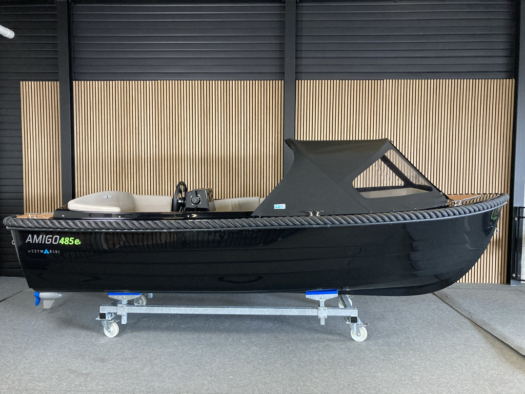 Amigo 485 S Black Edition + Navy 3.0 fluistersloep