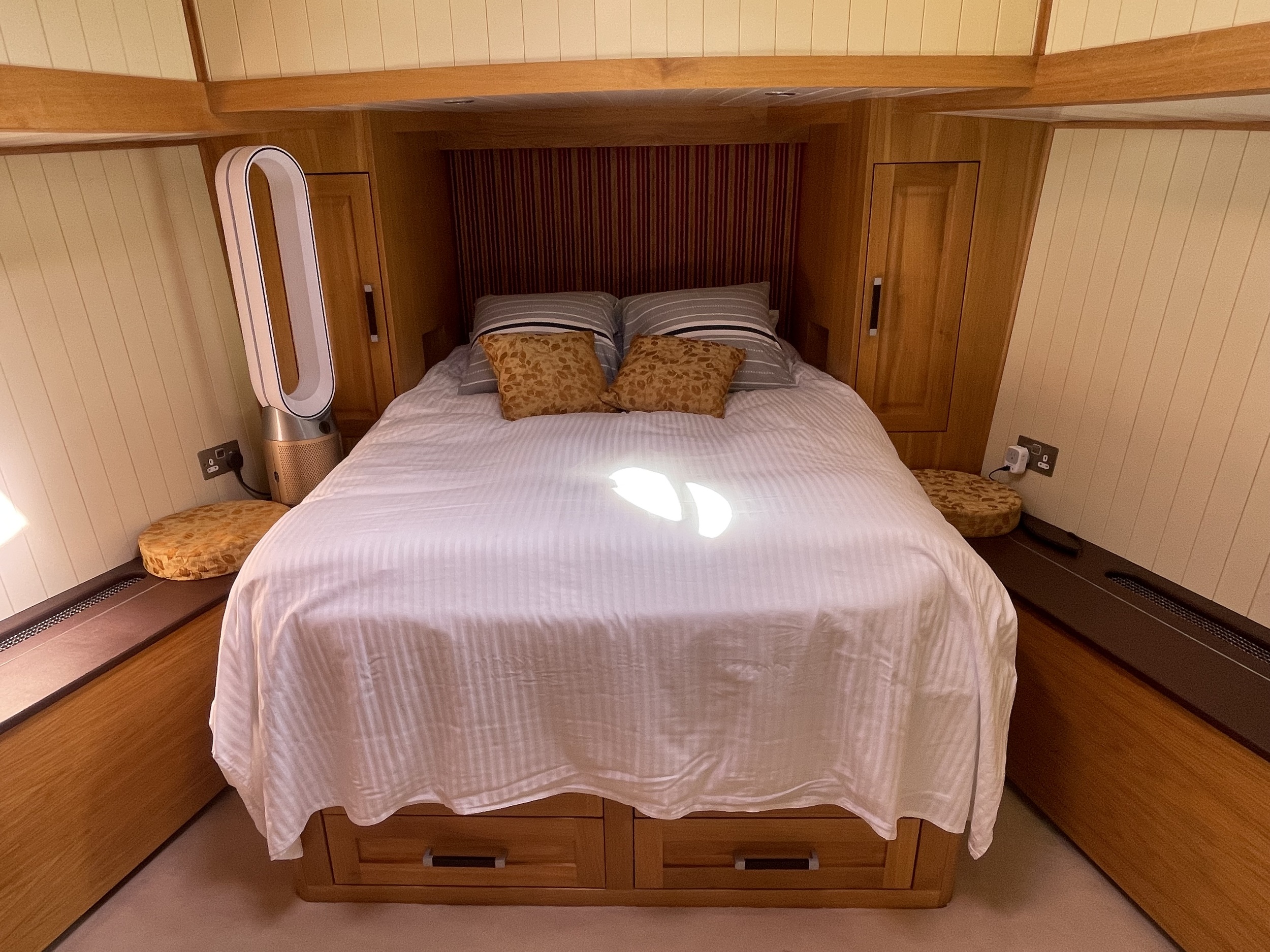 Aqualine Voyager 65 Ft