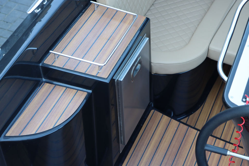 Primeur 710 Tender