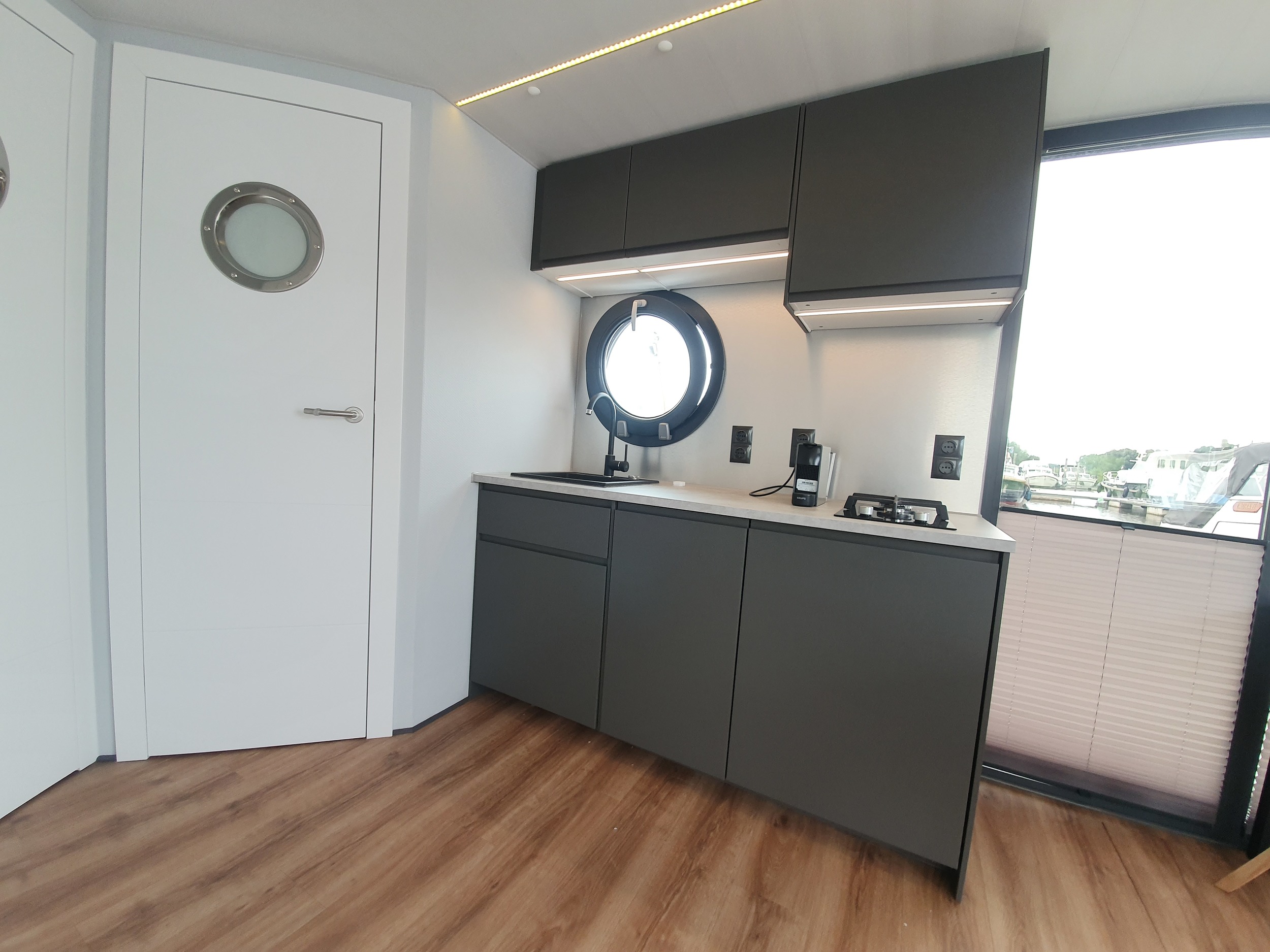 La Mare Houseboat Apartboat L - NEW