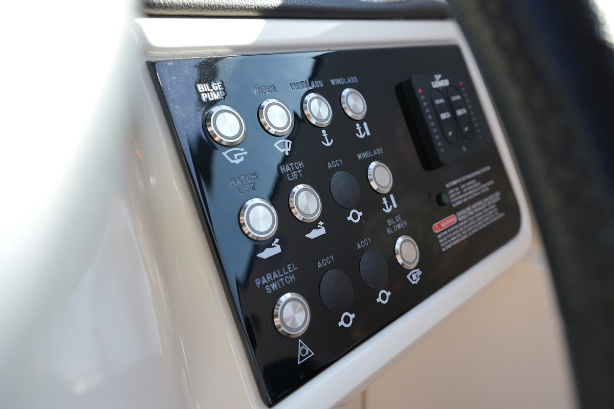 Sea Ray Sundancer 290