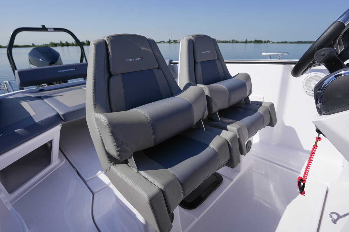 Axopar 25 Cross Bow & Cross Top