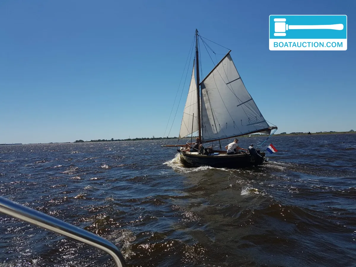 Falmouth Working Boat 690