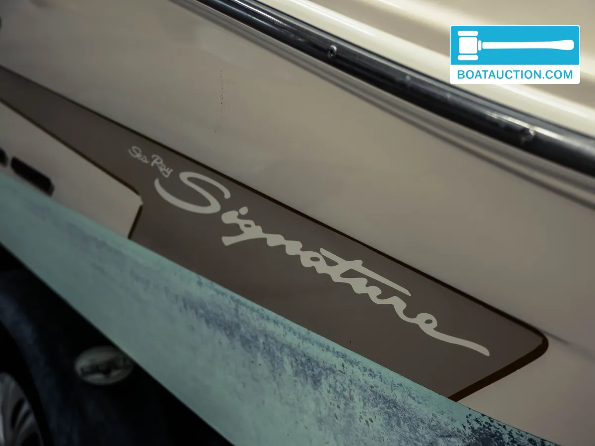 Sea Ray 200 Signature