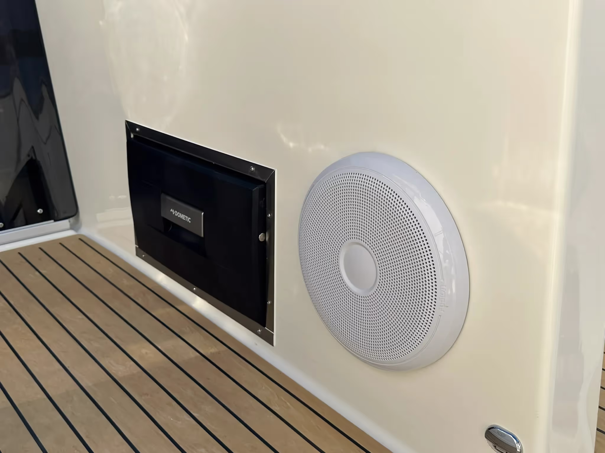 Quicksilver 875 Sundeck