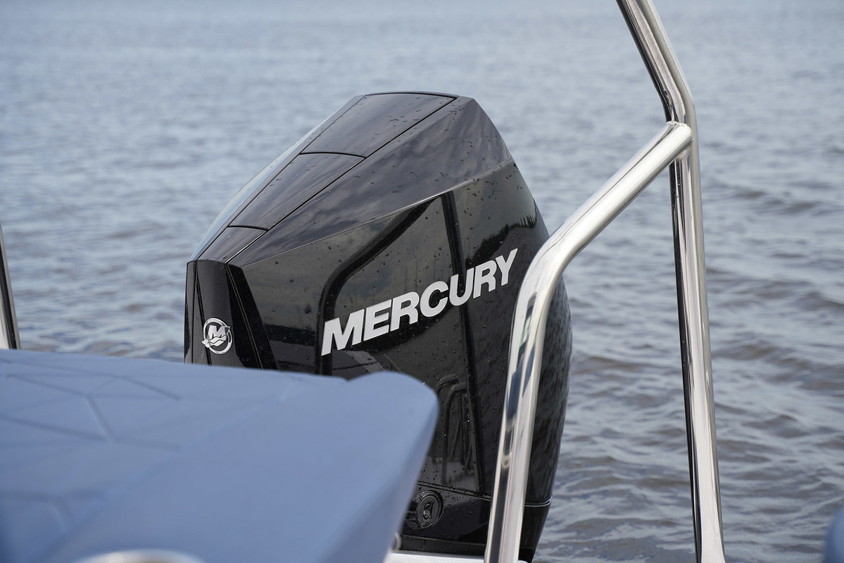 Axopar 29 XC Cross Cabin