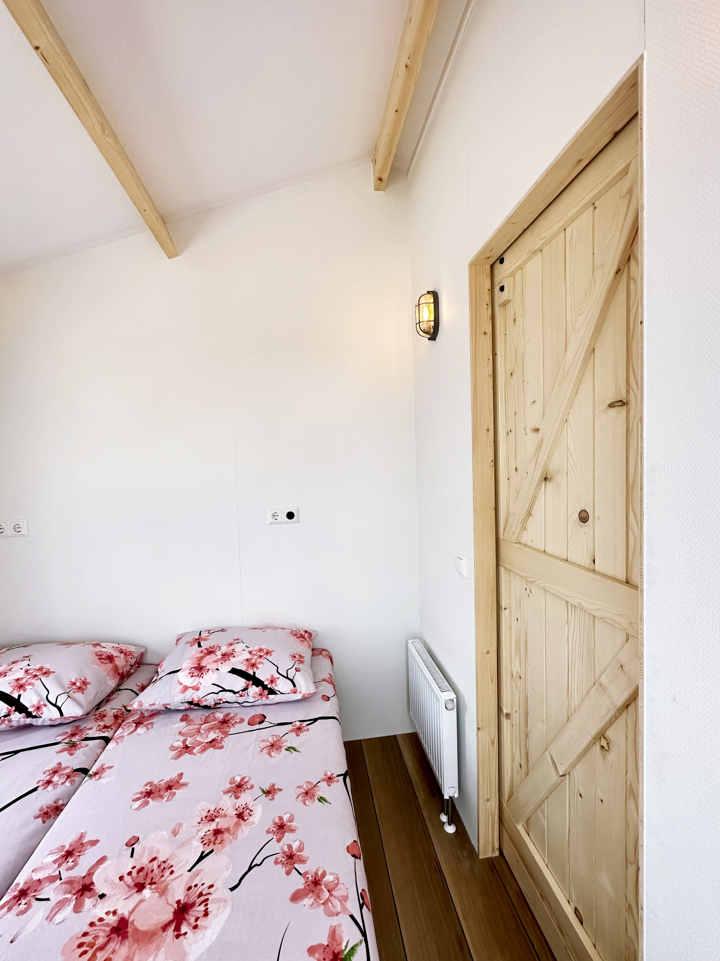 HOMESHIP VaarChalet In Amsterdam 1250D Luxe Houseboat