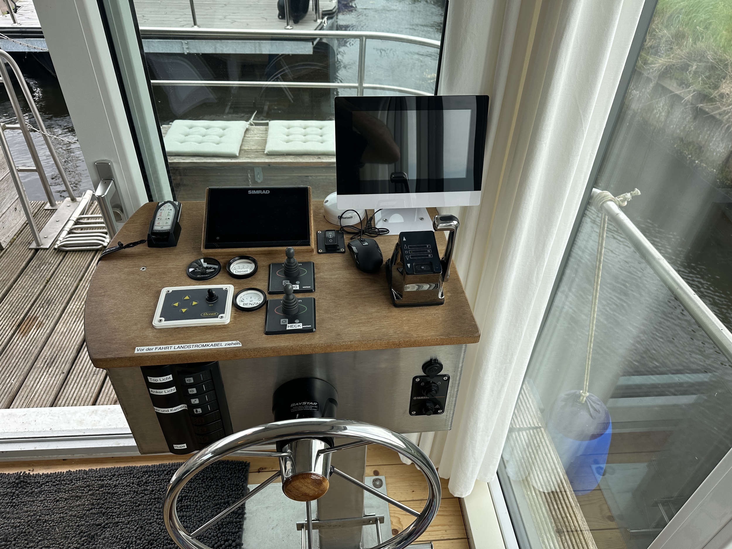 Lotus Houseboats 12 XT - Boven Besturing