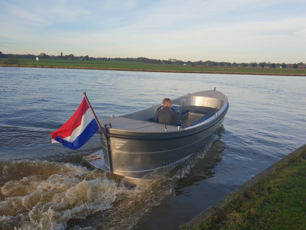 Van Vossen Sloep 700 DE GROOTSTE SLOEPENSHOWROOM VAN NEDERLAND 