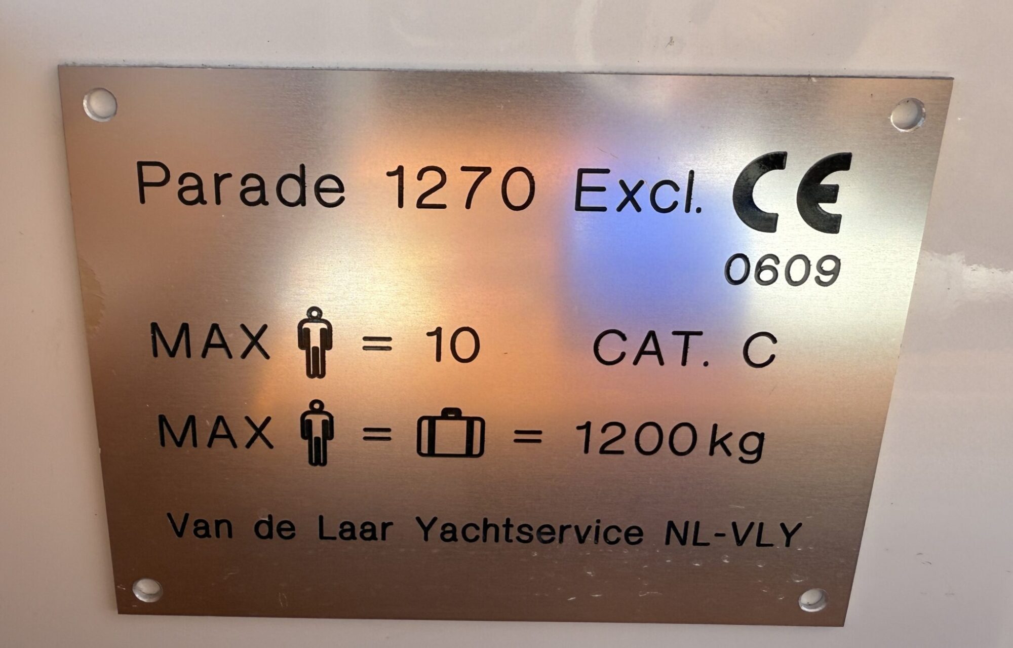 Van Vossen Parade 12.70 AK Exclusive