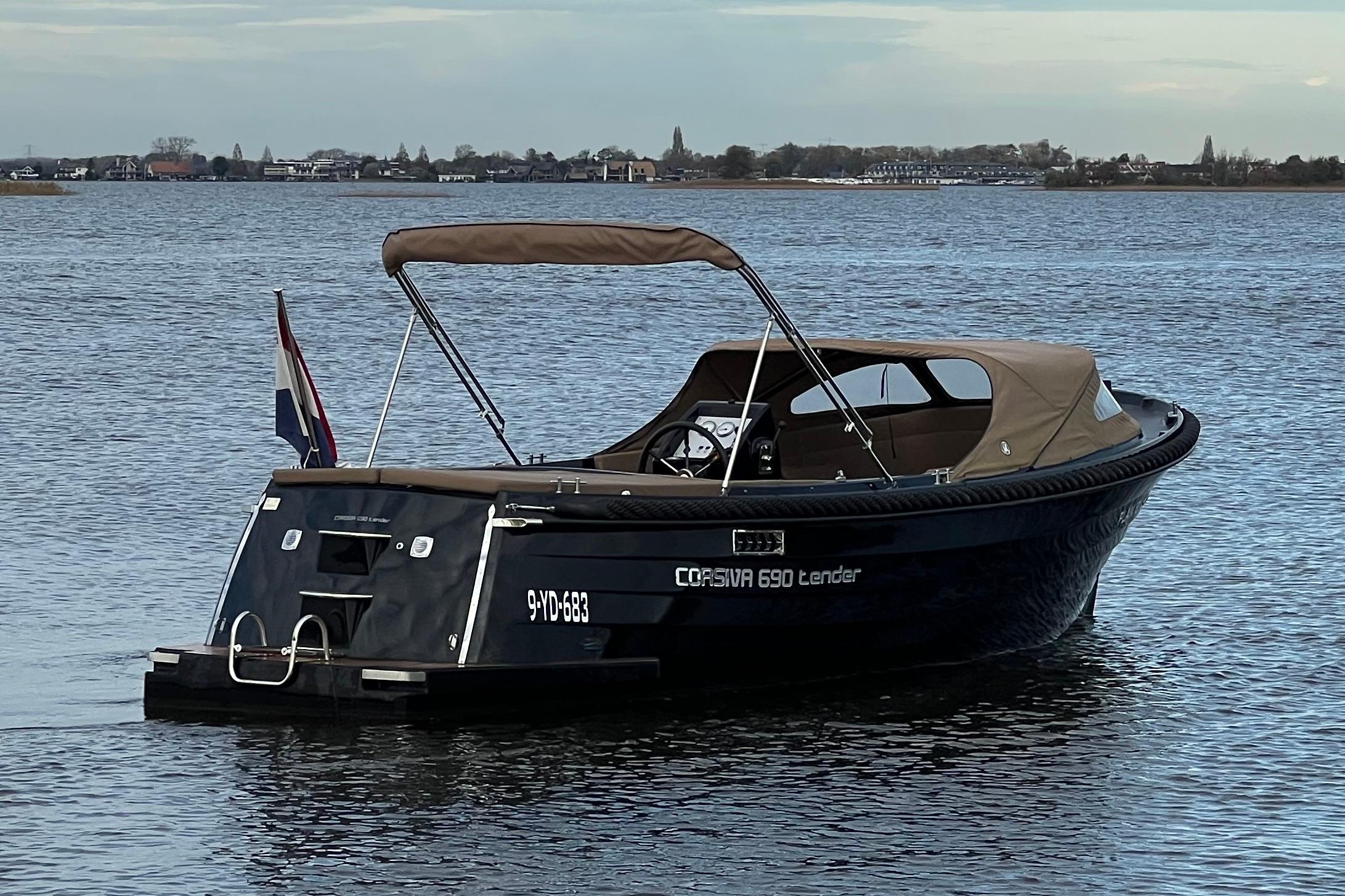 Corsiva 690 Tender