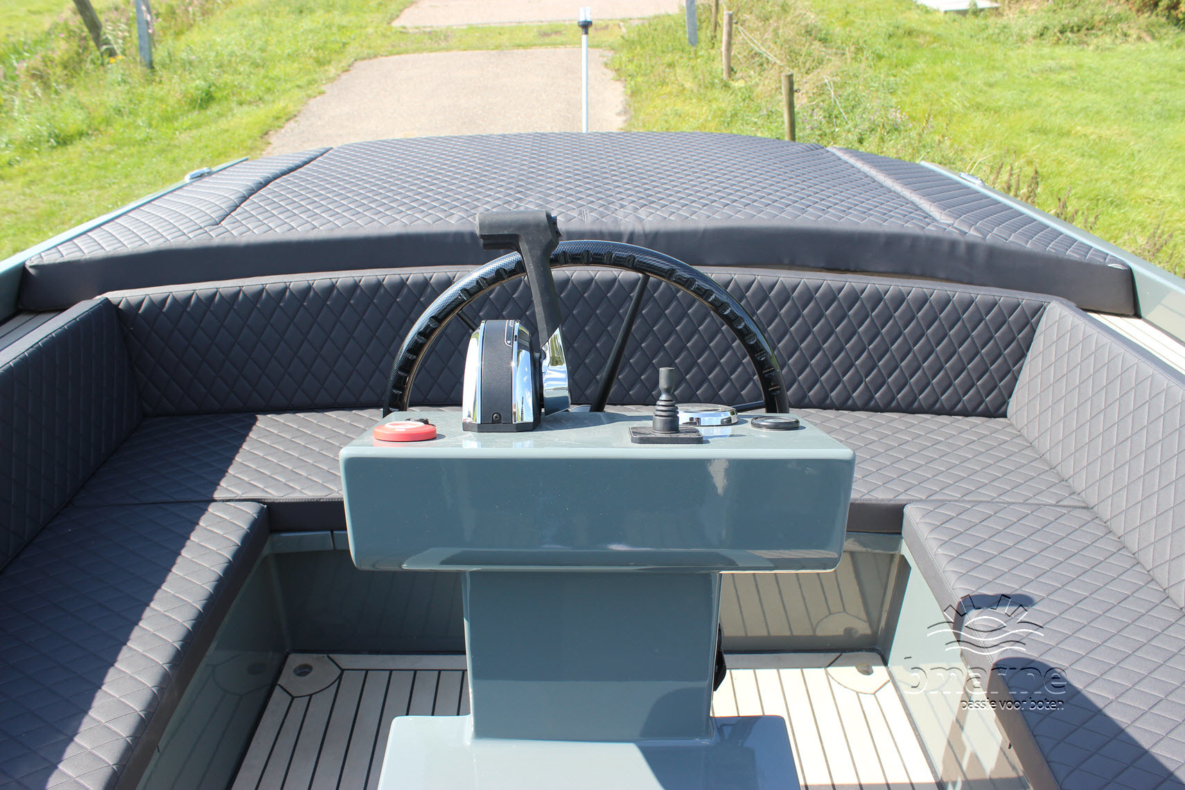 Blackfish Reallife 750 Cabin