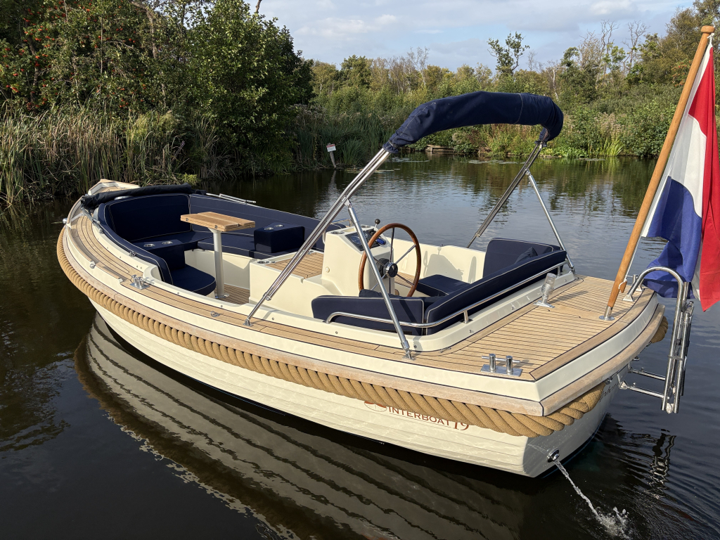 Interboat 19