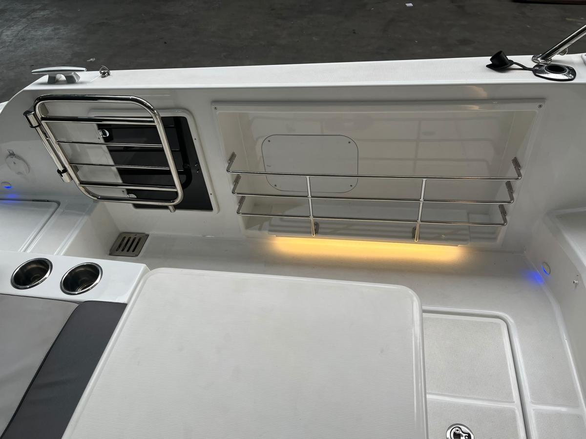Jeanneau Cap Camarat 9.0 Walk Around with Hard-Top and airconditioning