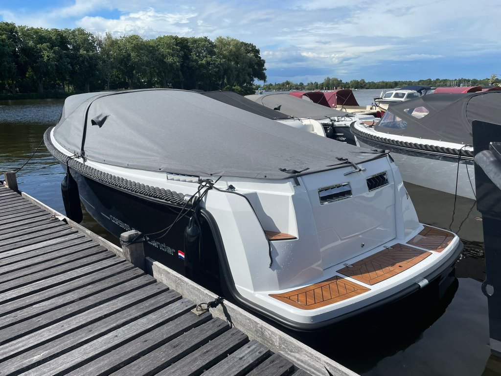 Corsiva 650 Tender zwart wit DEMO