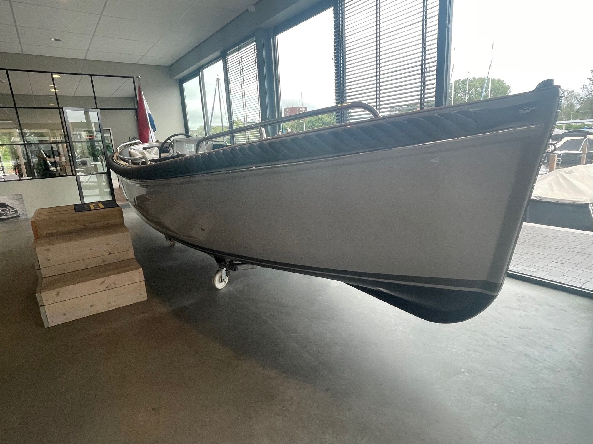 Seafury 700C