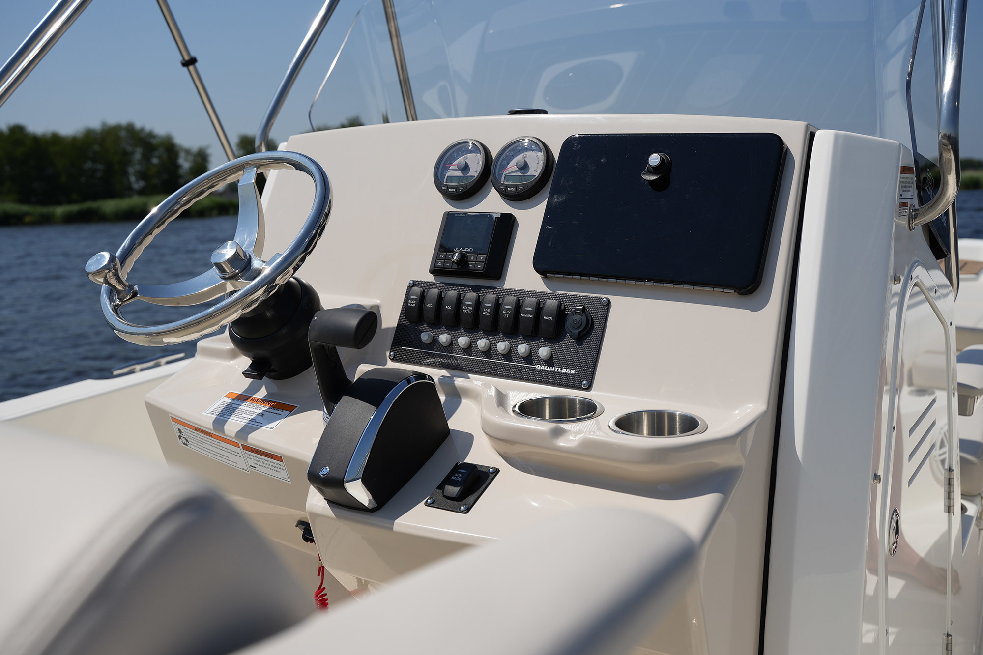 Boston Whaler 250 Dauntless