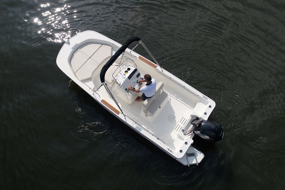 Boston Whaler 170 Montauk